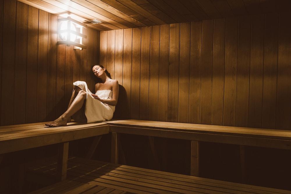 Aparthotel Cgh Residences & Spas Le Coeur D'or 4*